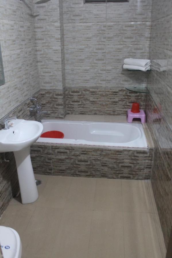 Hotel Haifa Varanasi Eksteriør billede