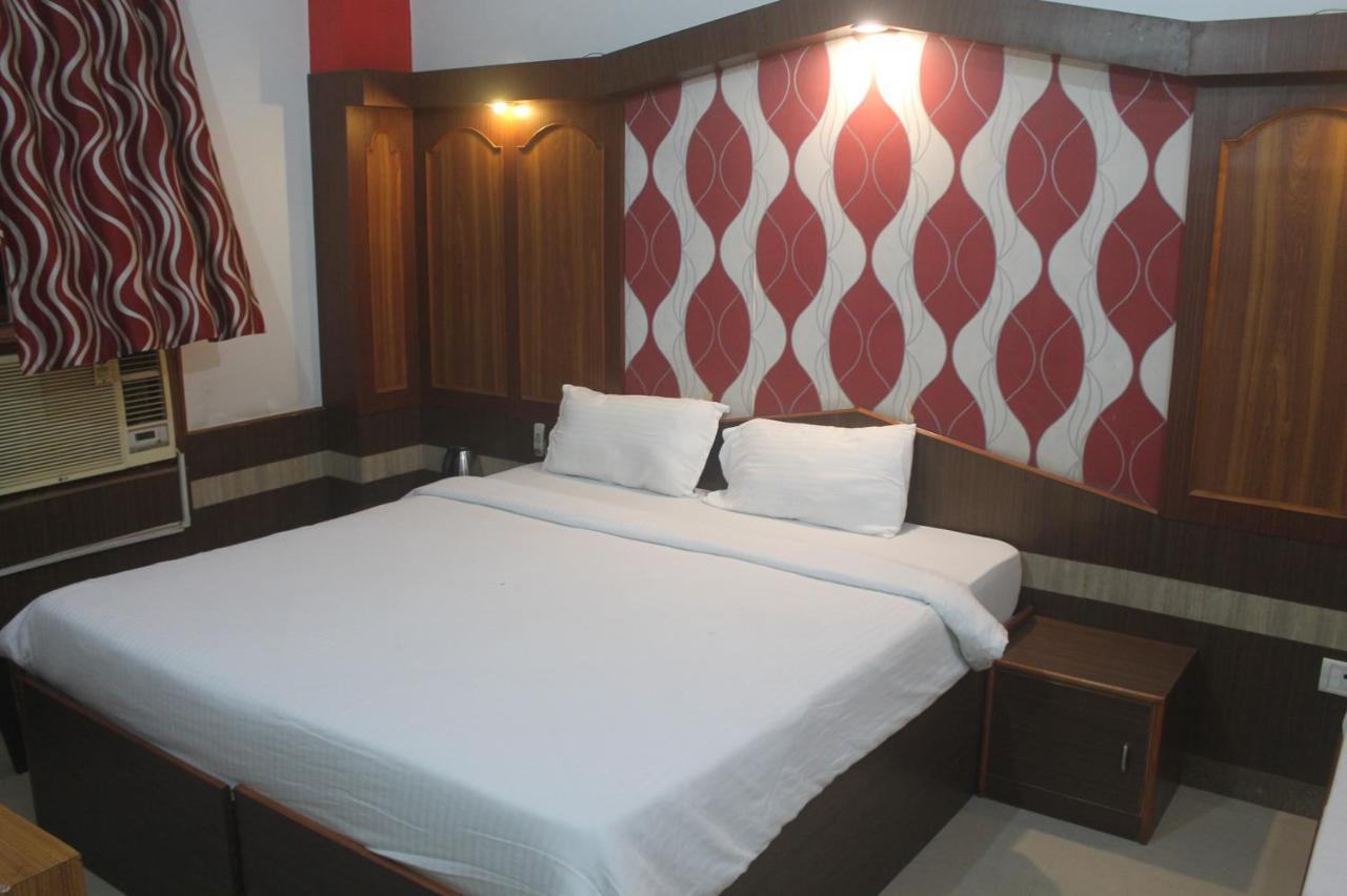 Hotel Haifa Varanasi Eksteriør billede