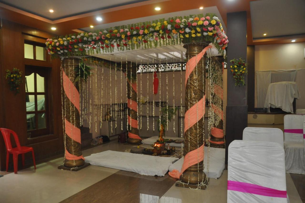 Hotel Haifa Varanasi Eksteriør billede