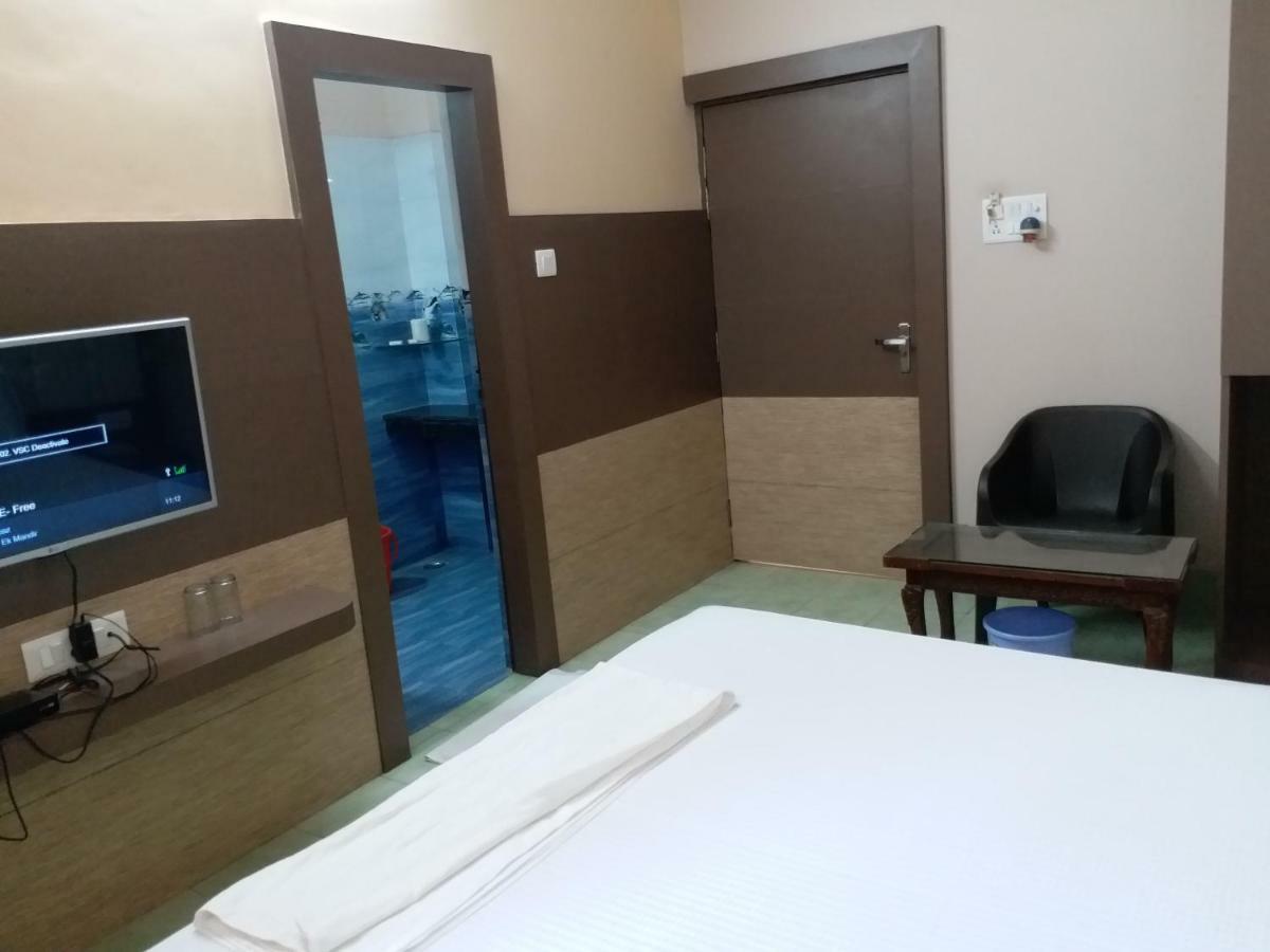 Hotel Haifa Varanasi Eksteriør billede